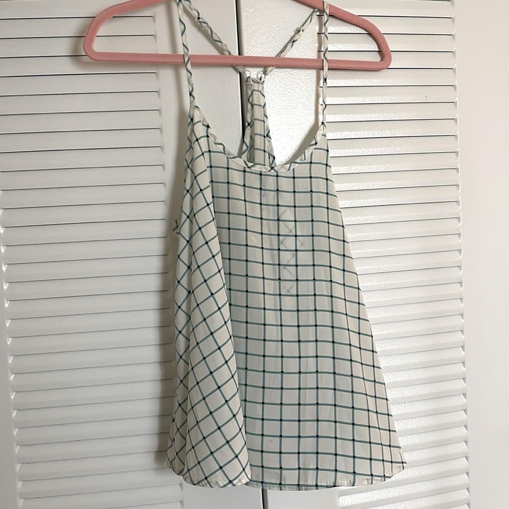 Flowy tank